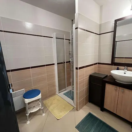 Aig 84 – T3 – Résidence Ephyra – – 4 Personnes Appartamento *